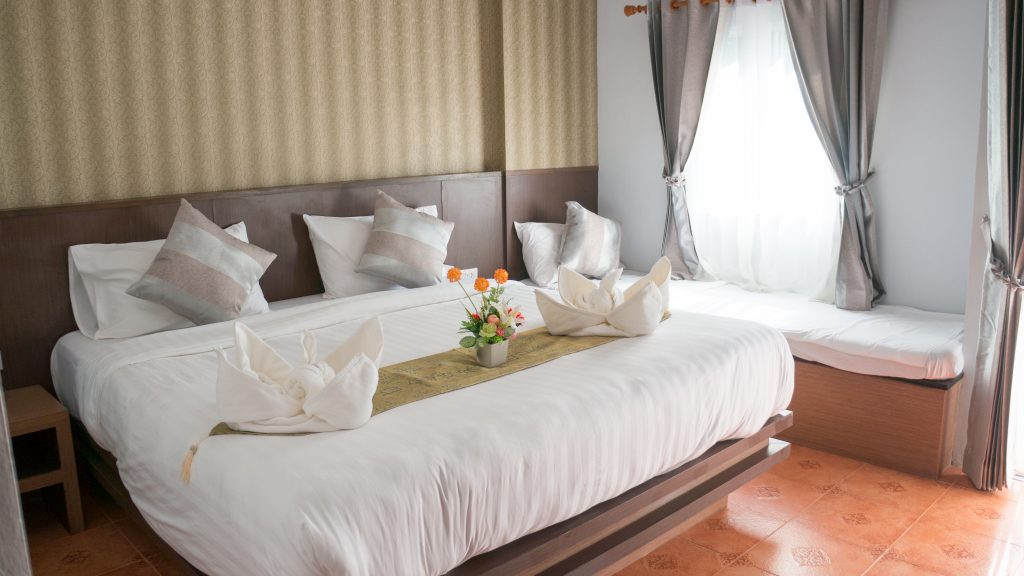 Unser Zimmer im Nice Beach House auf Koh Lanta: 12.000 Baht im Monat