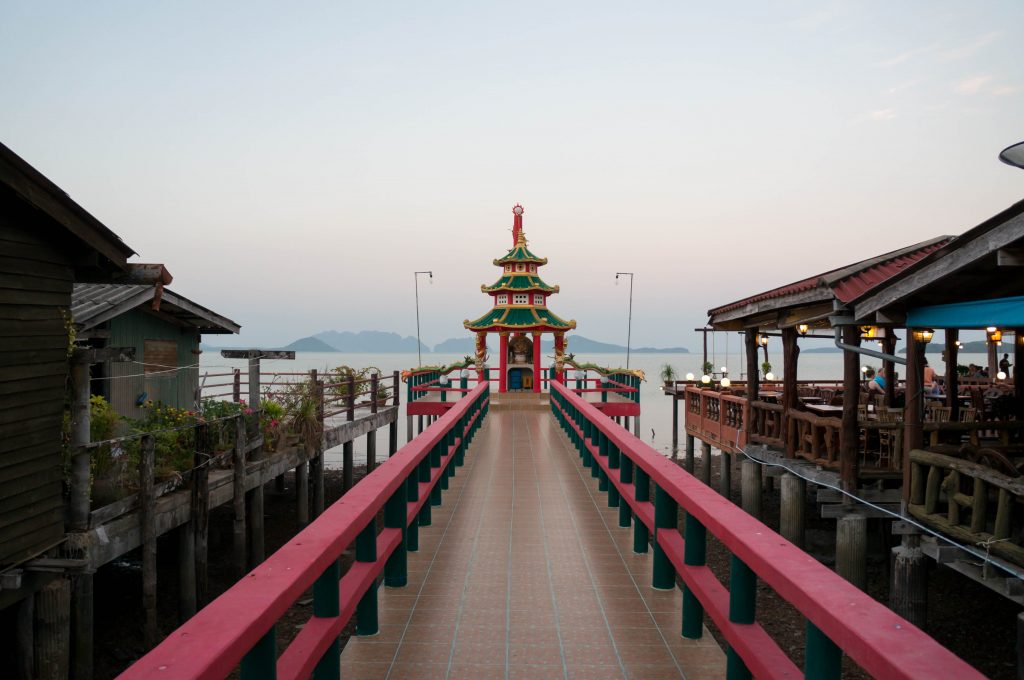 Chinesischer Tempel in der Old Town auf Koh Lanta 