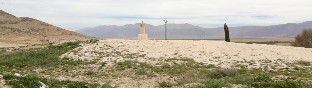 Der Schornstein eines Höhlenhauses in Spanien